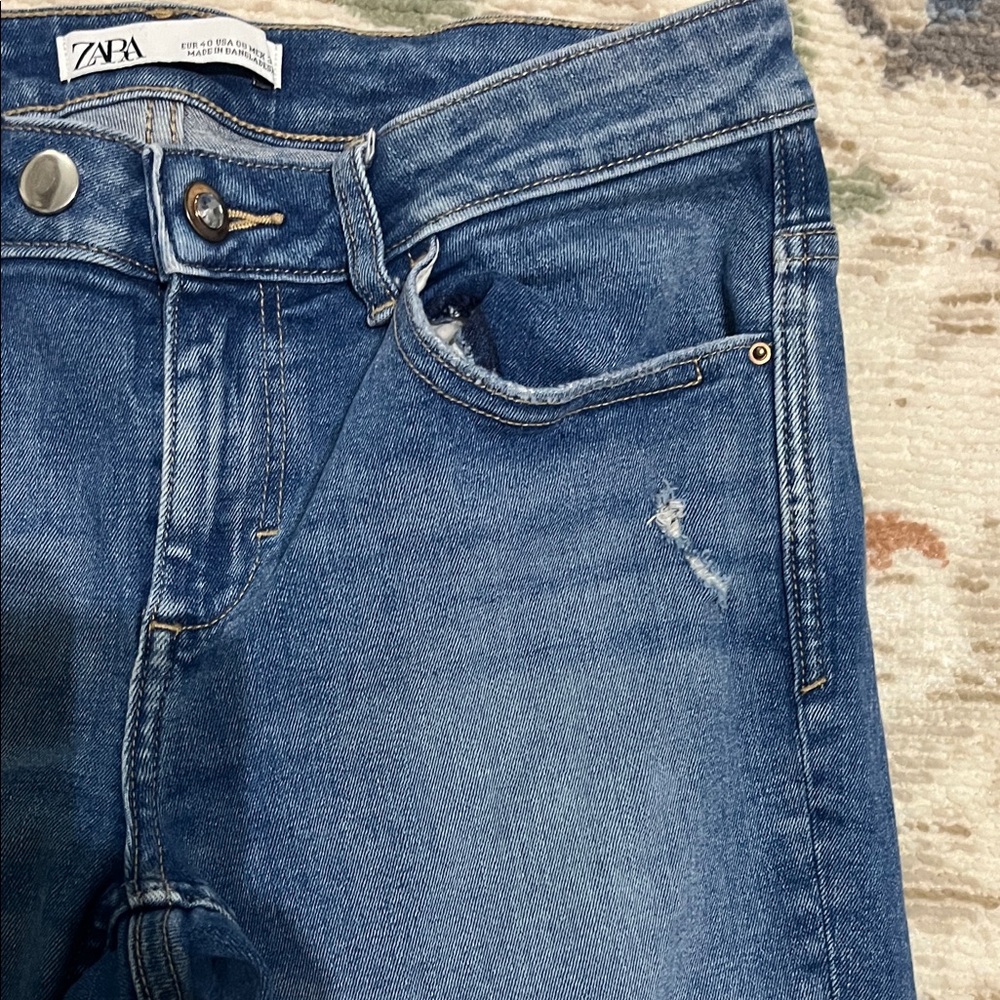Zara Women's Blue Distressed Skinny Jeans - Picture 3 of 4